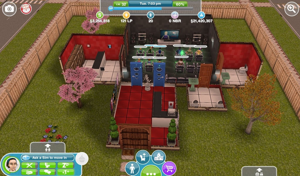 The Sims Freeplay Screenshot 2