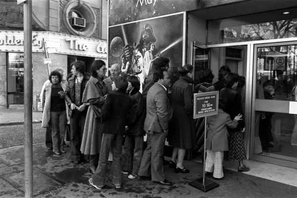 캐슬린 케네디: 1977년 오리지널 스타워즈 스크린은 불법이 아니다