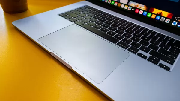 MacBook Air ports